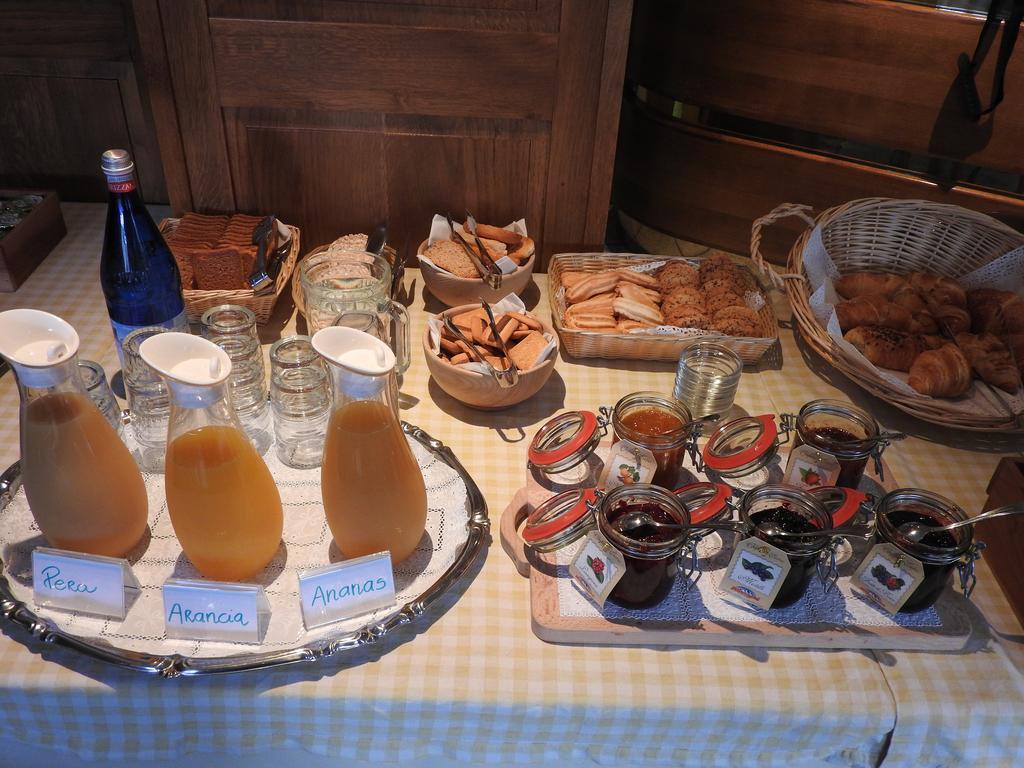 Hotel Le Clocher Champoluc Eksteriør billede